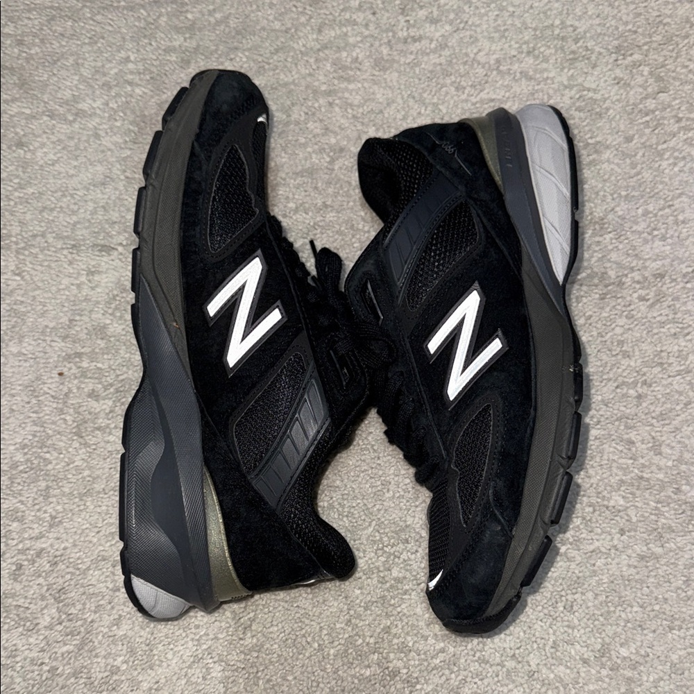 New Balance 990v5 Women’s Size 9 Black Gray | Made in USA | Running Shoes
